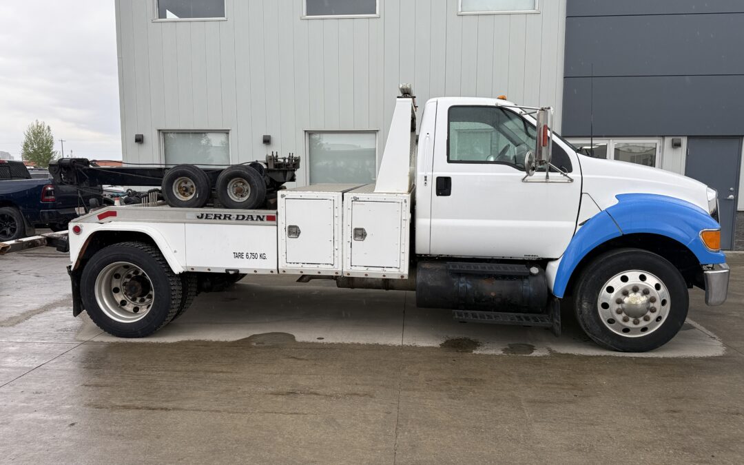 2005 FORD F650 W/ JERRDAN TWIN LINE – STOCK# 3344