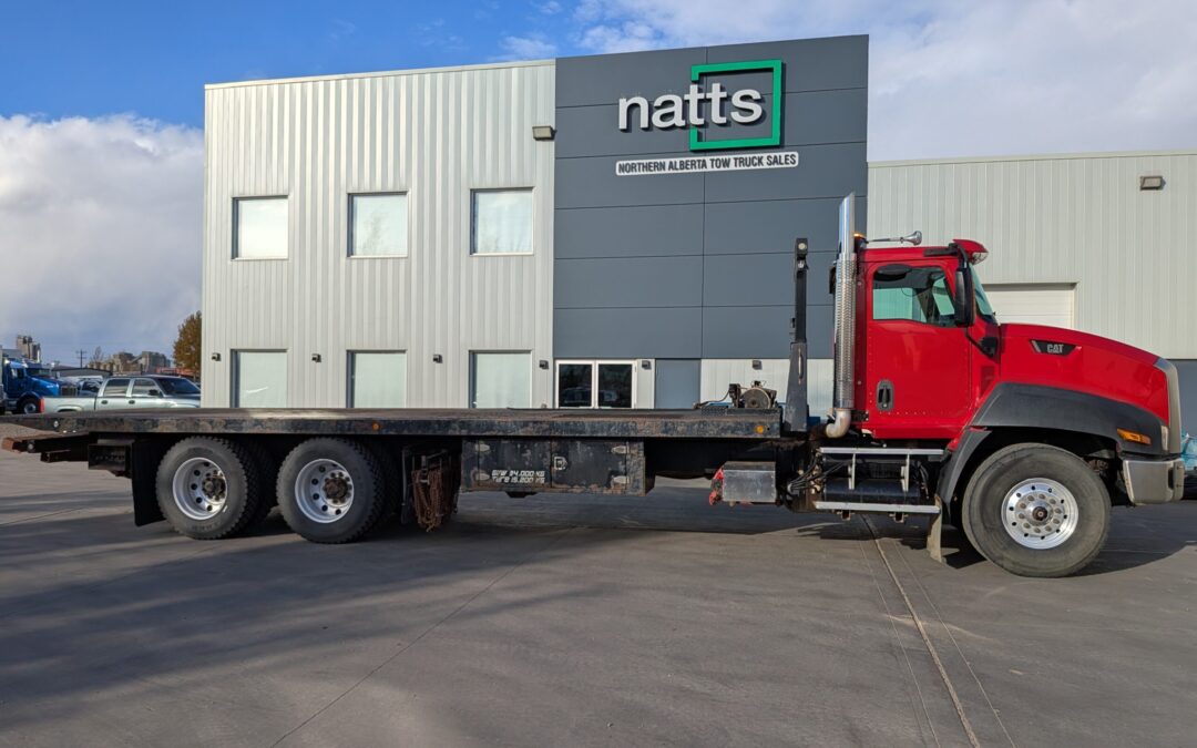 2013 CAT CT660 TANDEM W/ NRC 28 TB40 CARRIER – STOCK# 3284