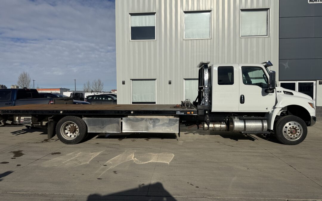 2023 INTERNATIONAL MV W/ VULCAN 23′ SERIES 16 CARRIER – STOCK # 3504