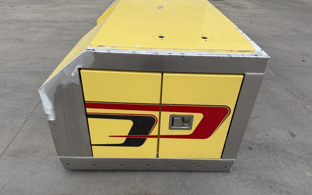 47” TUNNEL TOOLBOX – USED – REPAIRED