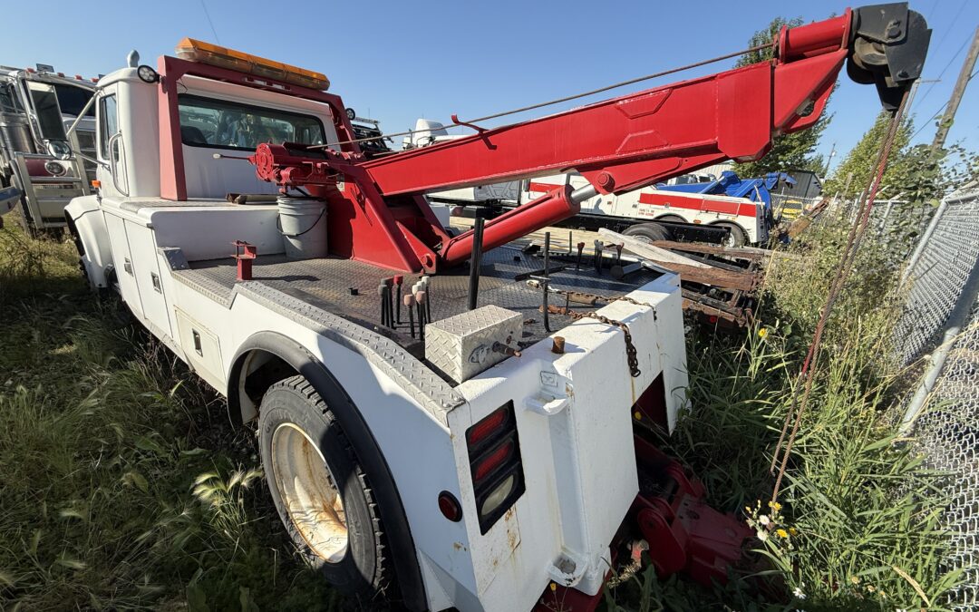 1997 INTERNATIONAL 4700 W/ CENTURY 712 WRECKER – STOCK# 3234